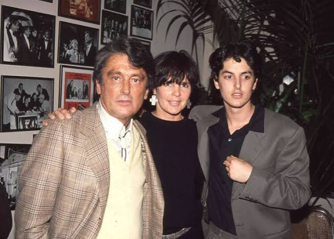 Robin Hoen: Biography, Career, Education, Marriage to Ali MacGraw, and Legacy "robin hoen"